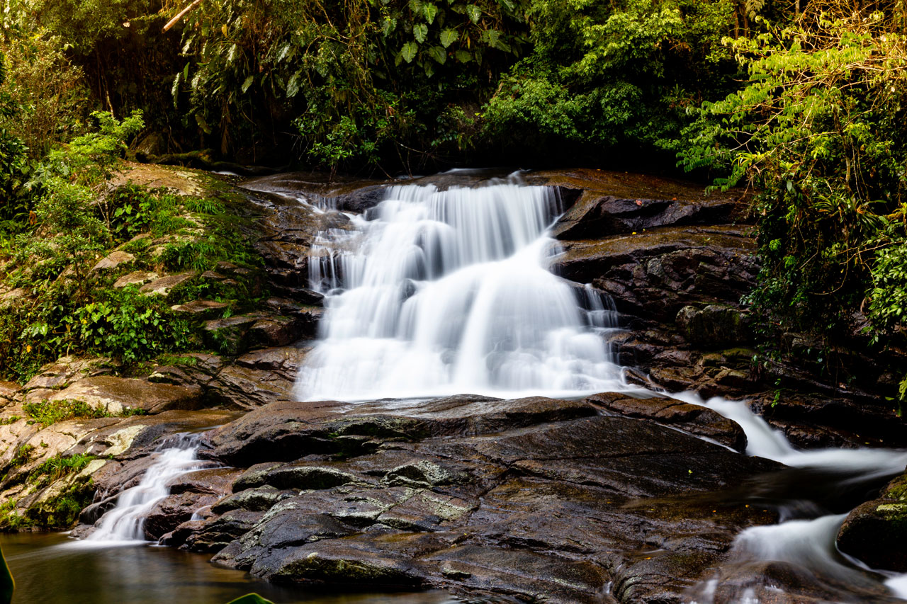 Pedra-Branca-Waterfall,-Paraty