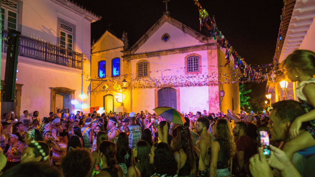 carnaval a noite paraty 2024